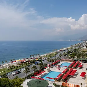 Megasaray Westbeach Szálloda